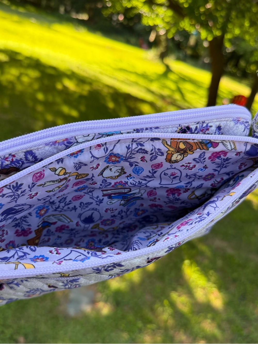 Disney Vera Bradley Belle Floral Triple Compartment Crossbody NWT small stain - Picture 5 of 11